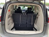 Used 2023 Chrysler Pacifica Touring-L image 5