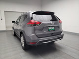 Used 2017 Nissan Rogue SV image 6