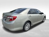 Used 2014 Toyota Camry L image 4