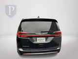 Used 2023 Chrysler Pacifica Touring-L image 5
