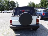 Used 1994 Geo Tracker 4WD 2-Door image 4