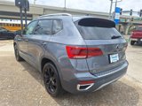 Used 2022 Volkswagen Taos SE image 3