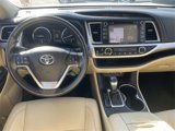 Used 2017 Toyota Highlander XLE image 4