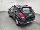 Used 2019 Chevrolet Trax LT w/ LT Convenience Package image 5