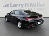Used 2023 Hyundai Elantra SE image 3