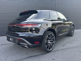 Certified 2024 Porsche Macan image 3