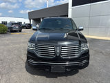 Used 2017 Lincoln Navigator Select image 2