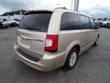 Used 2013 Chrysler Town & Country Touring image 4