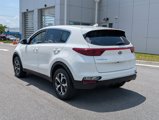 Used 2022 Kia Sportage LX image 4