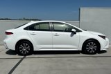 Used 2022 Toyota Corolla LE image 2