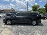 Used 2022 Chrysler Pacifica Touring-L image 2