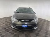 Used 2019 Chrysler Pacifica Limited w/ Advanced Safetytec Group image 3