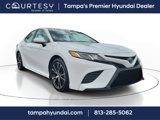 Used 2020 Toyota Camry SE image 2