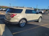 Used 2018 Ford Explorer XLT w/ Equipment Group 202A image 5
