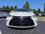Used 2017 Toyota Camry SE image 3