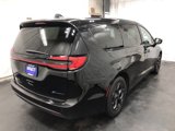 Used 2023 Chrysler Pacifica Limited w/ S Appearance Package image 4