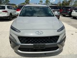 Used 2022 Hyundai Kona Limited image 2