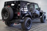 Used 2017 Jeep Wrangler Unlimited Rubicon image 3