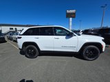 New 2025 Jeep Grand Cherokee Altitude image 3