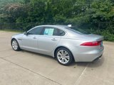 Used 2017 Jaguar XF Premium image 3