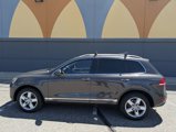 Used 2012 Volkswagen Touareg TDI image 2