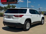 Used 2020 Chevrolet Traverse LT image 3