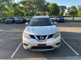 Used 2016 Nissan Rogue SV image 2