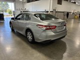 Used 2019 Toyota Camry LE image 3