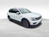 Used 2021 Volkswagen Tiguan SE w/ Panoramic Sunroof Package image 4