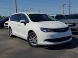 Used 2022 Chrysler Voyager LX image 2