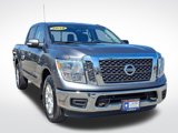 Used 2018 Nissan Titan SV image 2