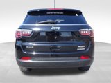 Used 2017 Jeep Compass Latitude w/ Popular Equipment Group image 4