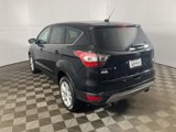 Used 2017 Ford Escape SE image 3