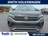 Certified 2024 Volkswagen Taos SE image 2
