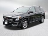 Used 2024 GMC Terrain SLT image 3