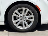 Used 2015 Chrysler 200 Limited image 5