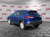 Used 2022 Toyota Corolla Cross LE image 3