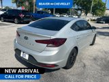 Used 2020 Hyundai Elantra SE image 3