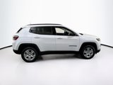 Used 2022 Jeep Compass Latitude image 4