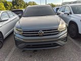 Used 2022 Volkswagen Tiguan SE w/ Panoramic Sunroof Package image 3