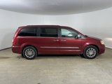 Used 2013 Chrysler Town & Country Touring-L w/ Driver Convenience Group image 5