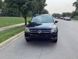 Used 2016 Volkswagen Tiguan S image 2