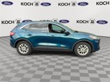 Used 2020 Ford Escape SE image 2