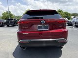 Used 2023 Toyota Venza XLE image 4
