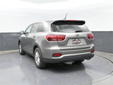 Used 2019 Kia Sorento FWD image 3
