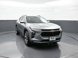 Used 2025 Chevrolet Trax LT w/ Driver Confidence Package image 3