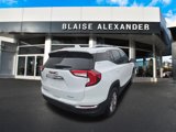 Used 2024 GMC Terrain SLT image 3