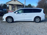 Used 2020 Chrysler Pacifica Touring-L image 2