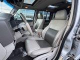 Used 2010 Jeep Commander Limited image 2