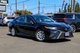 Used 2020 Toyota Camry SE image 2